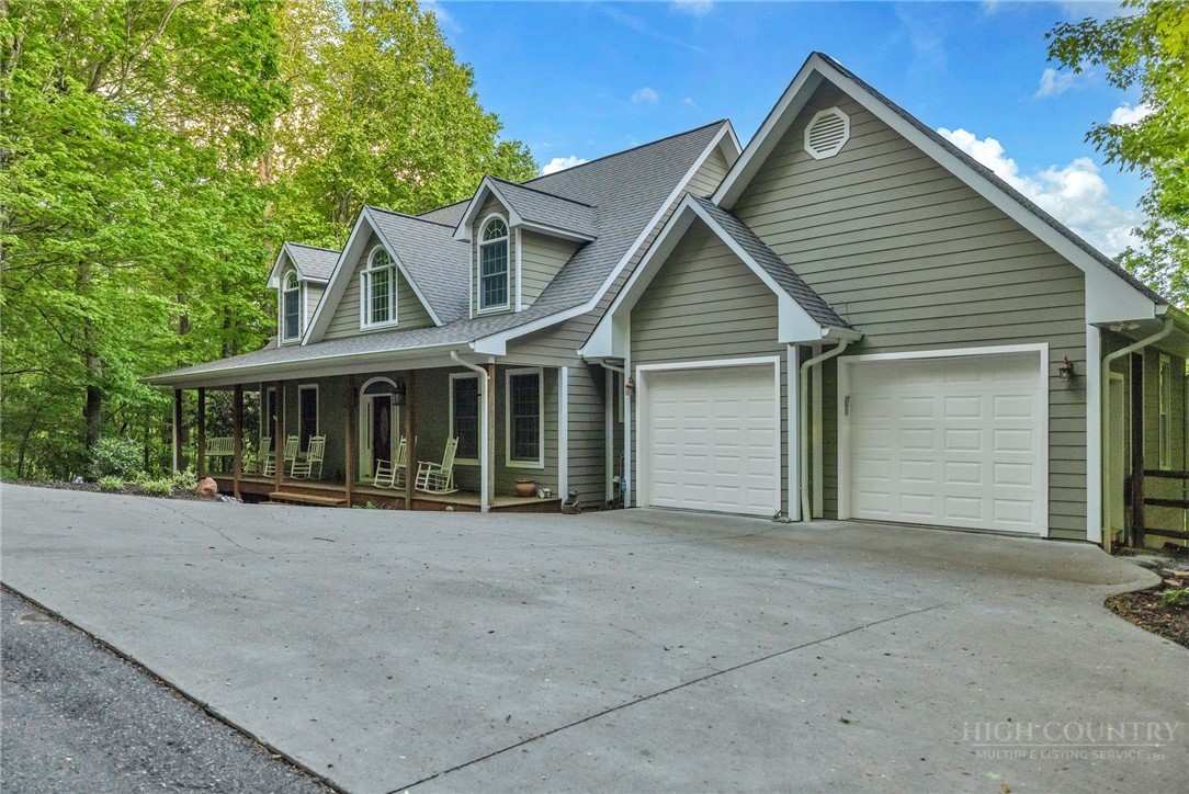 123 Laura Avenue