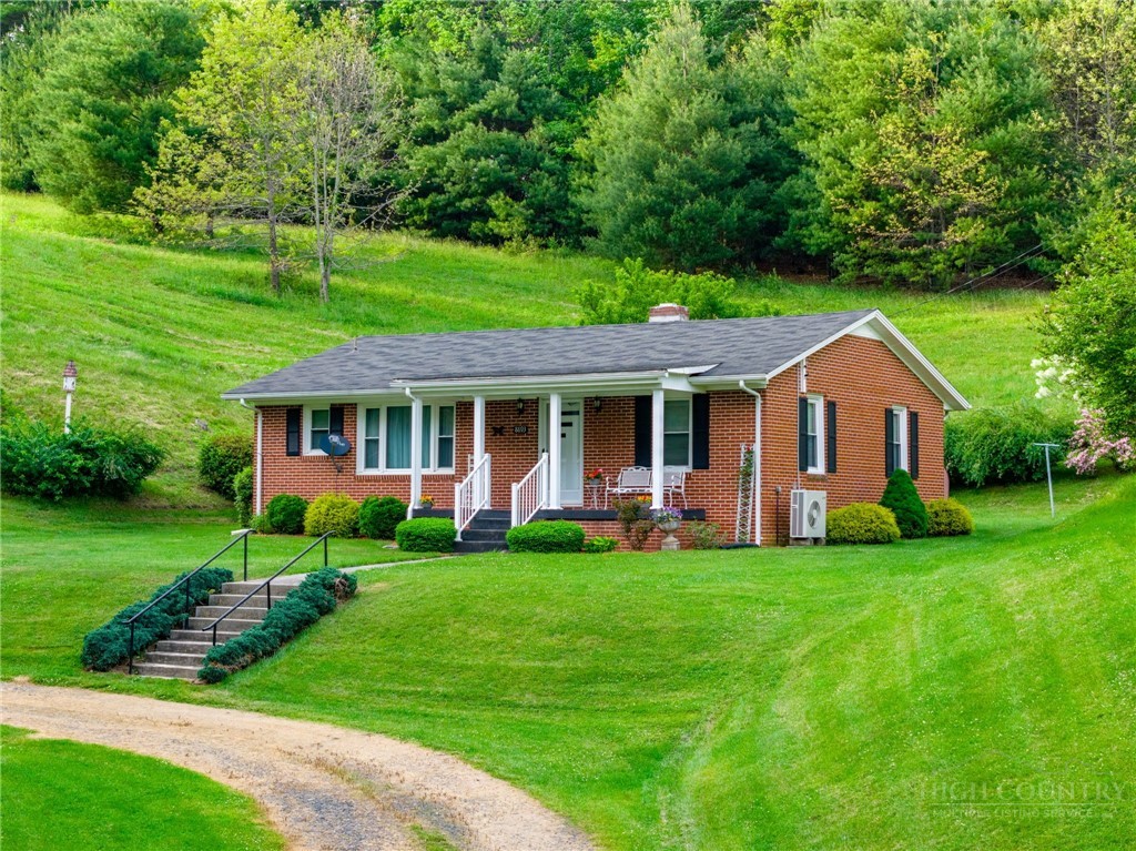 8693 Hwy 88 E Highway