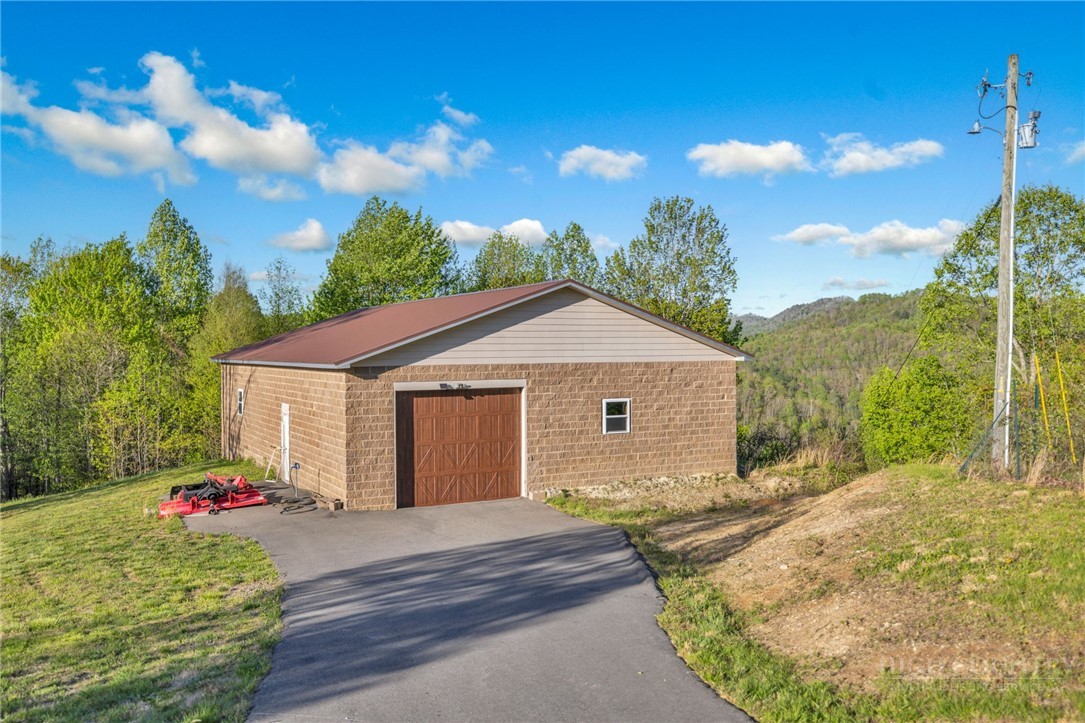 5939 Big Laurel Road