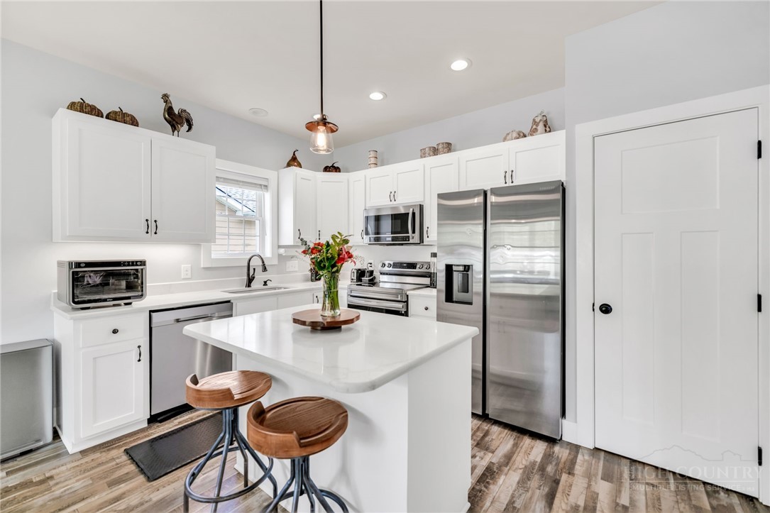 209 W Evergreen Street