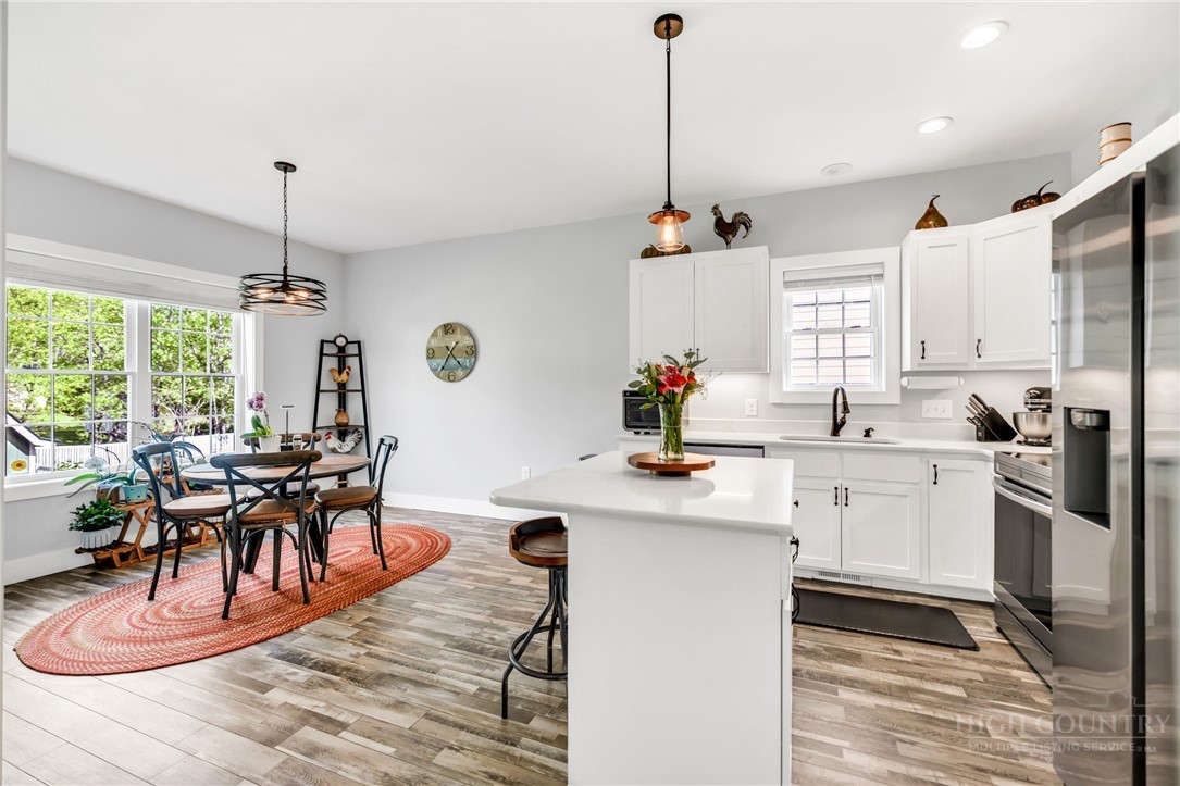 209 W Evergreen Street