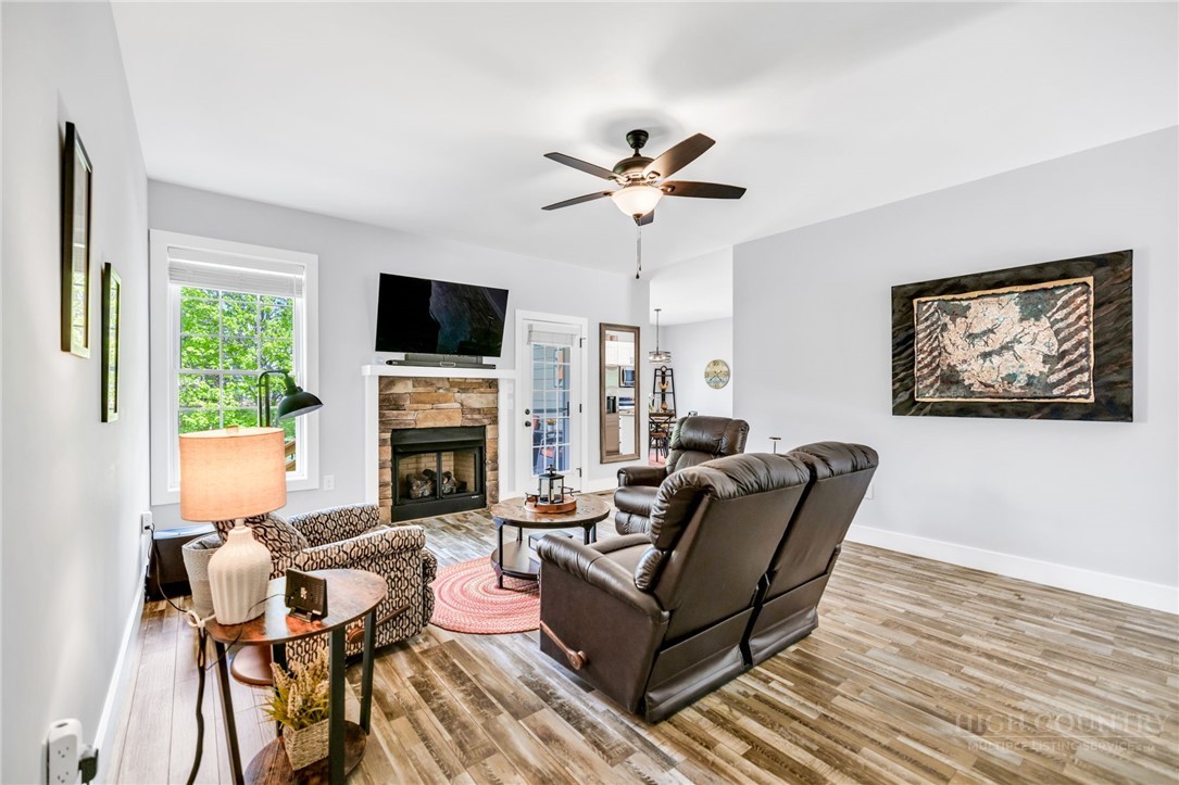 209 W Evergreen Street