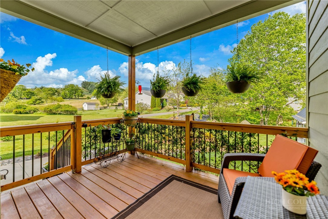 209 W Evergreen Street