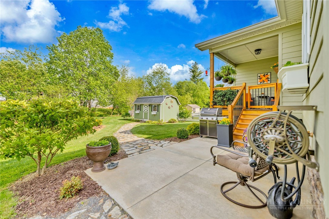 209 W Evergreen Street