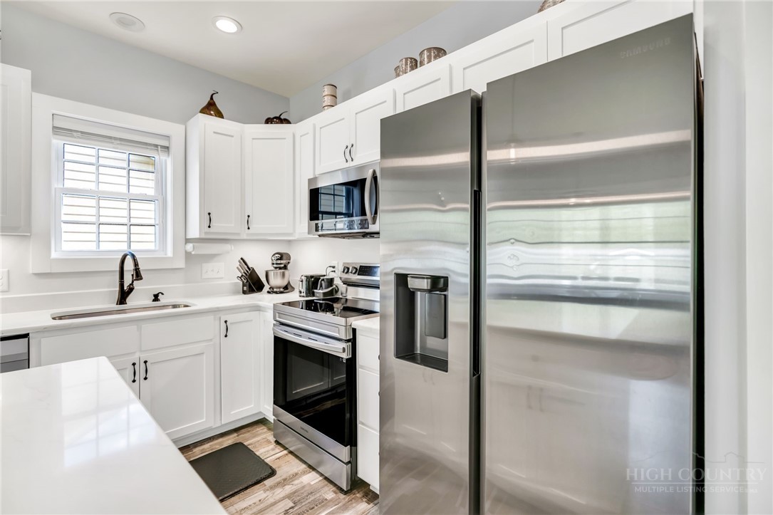 209 W Evergreen Street