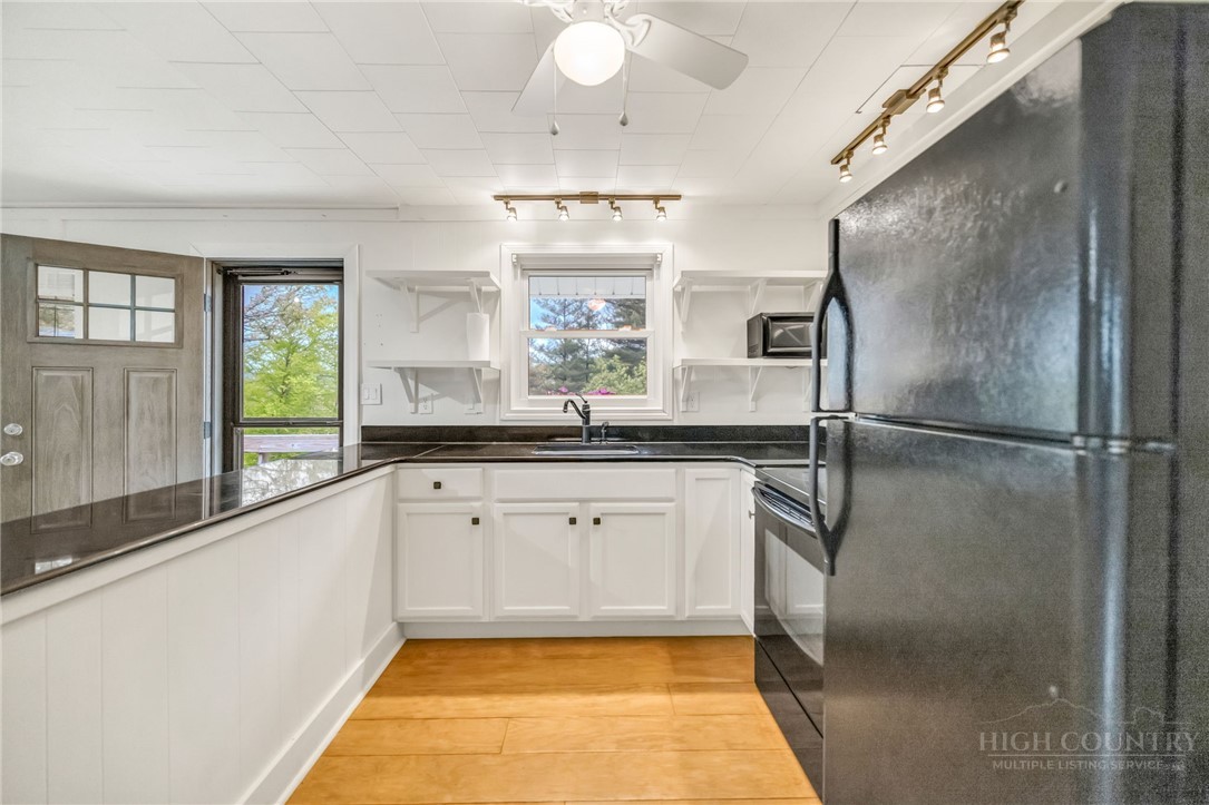 840 & 492 Chenault Road