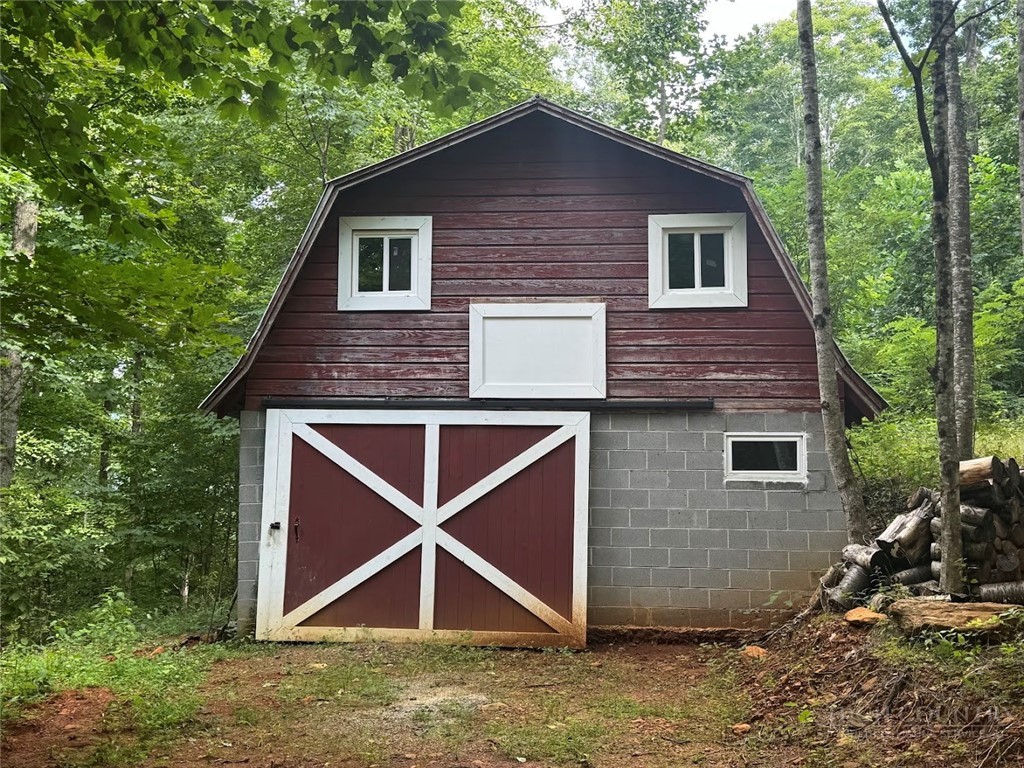 213 Autumn Lane