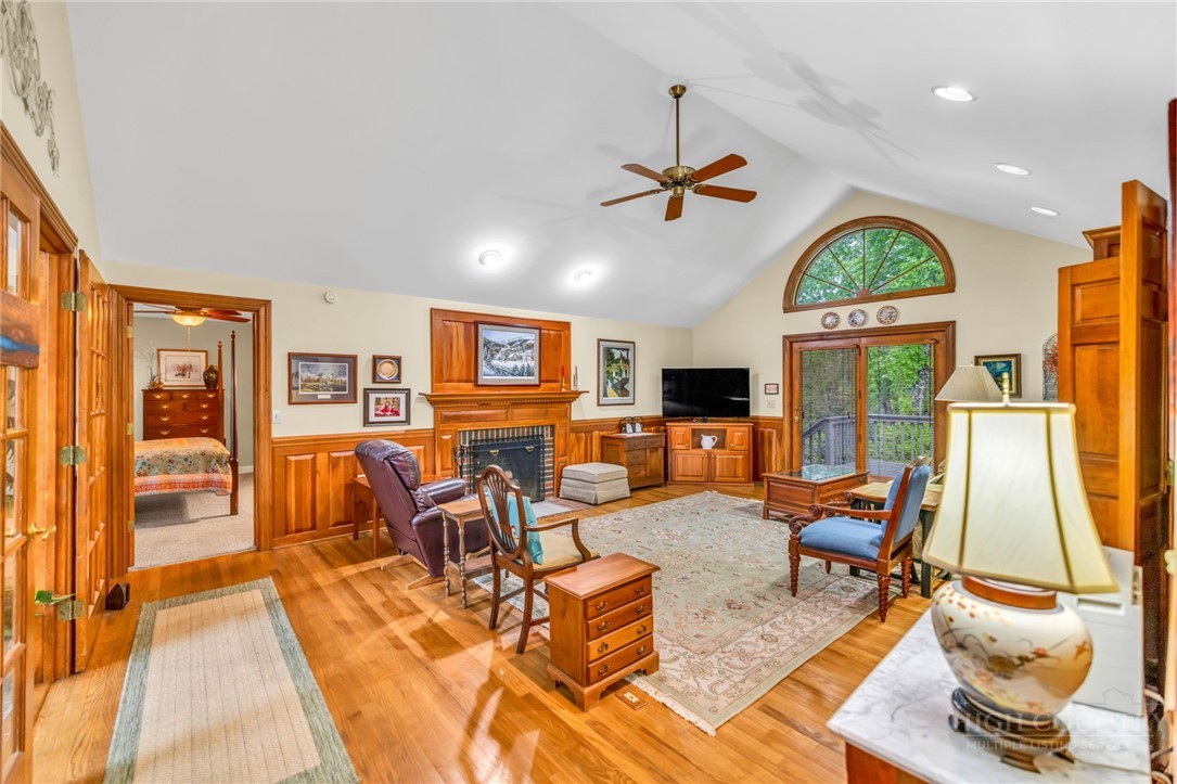 1142 Hartzog Ford Road