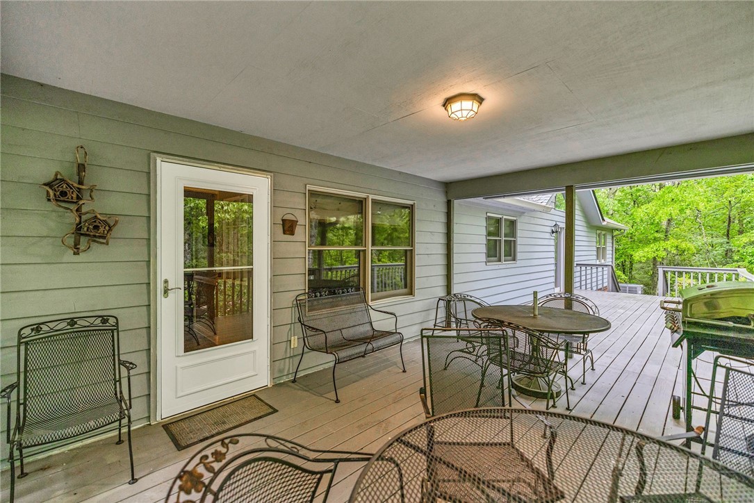 1142 Hartzog Ford Road