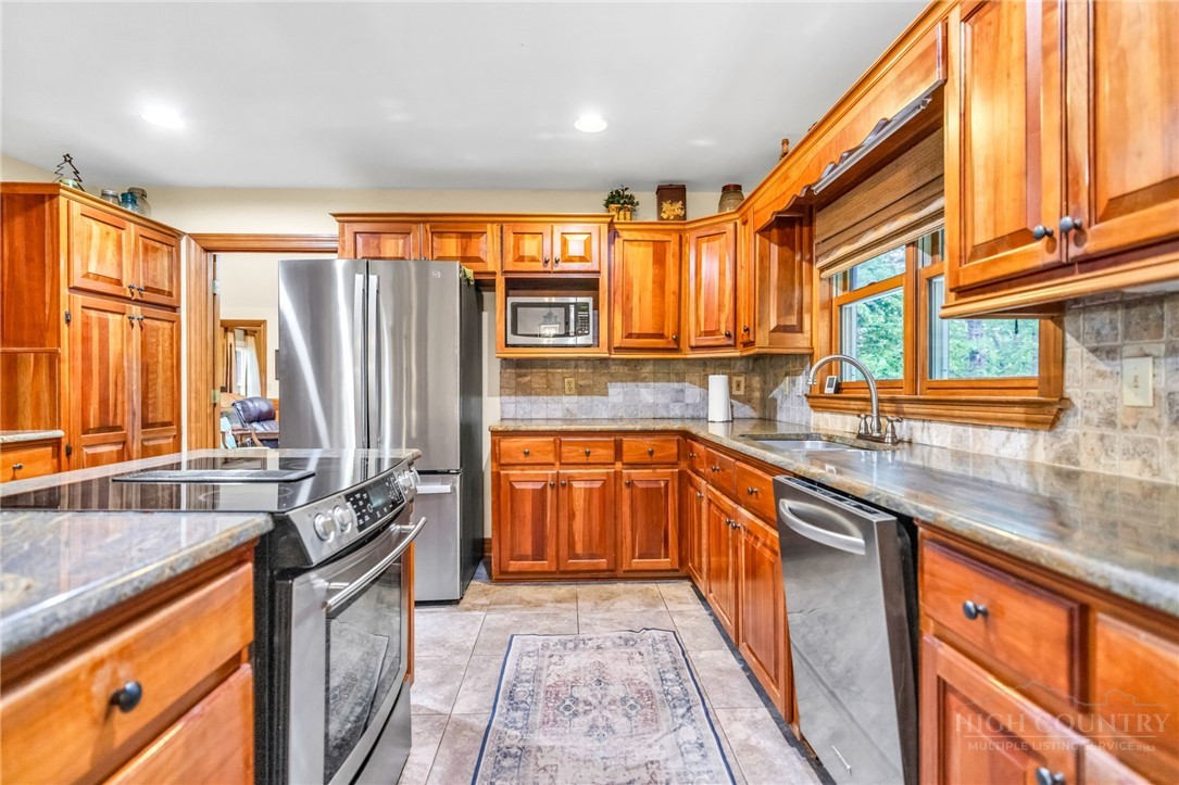 1142 Hartzog Ford Road