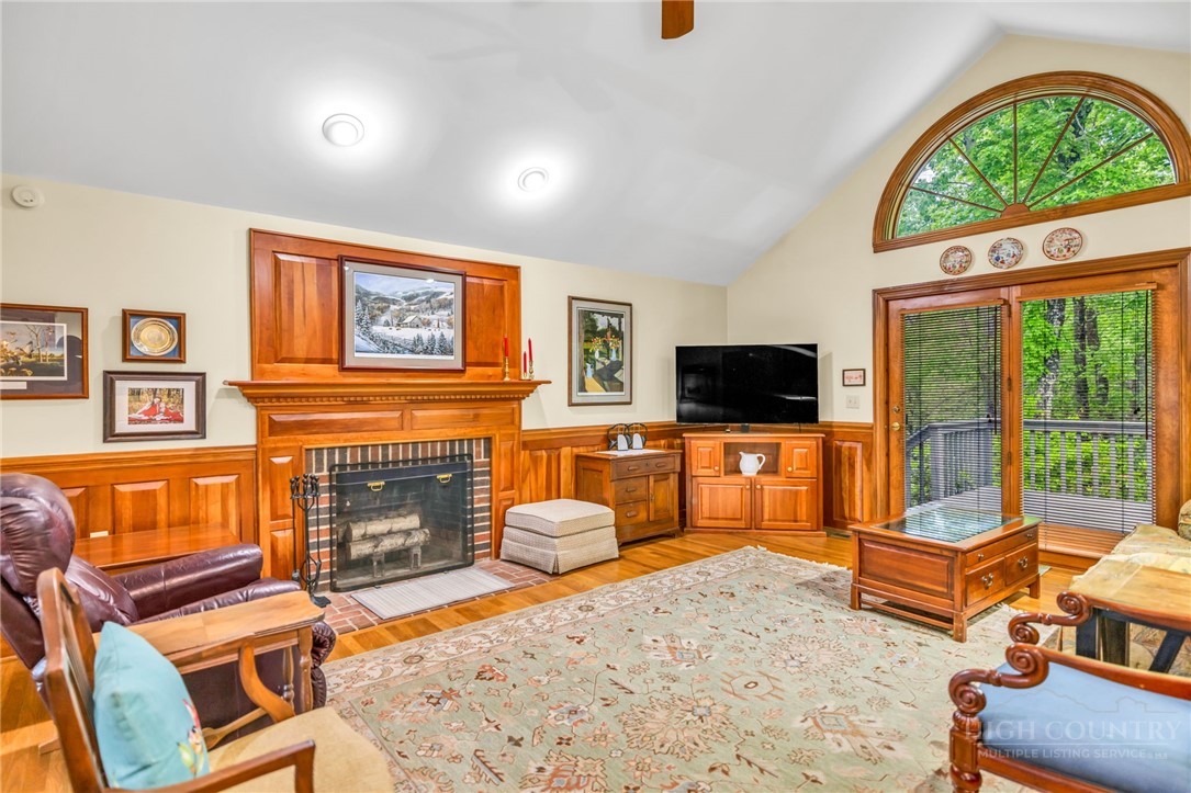 1142 Hartzog Ford Road