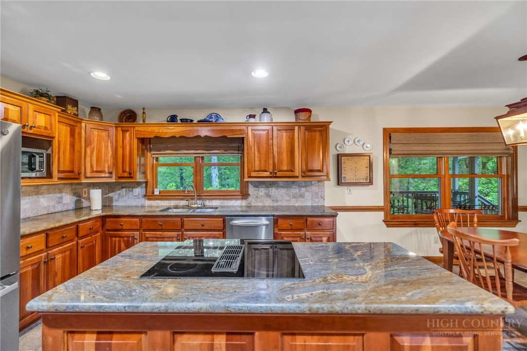 1142 Hartzog Ford Road