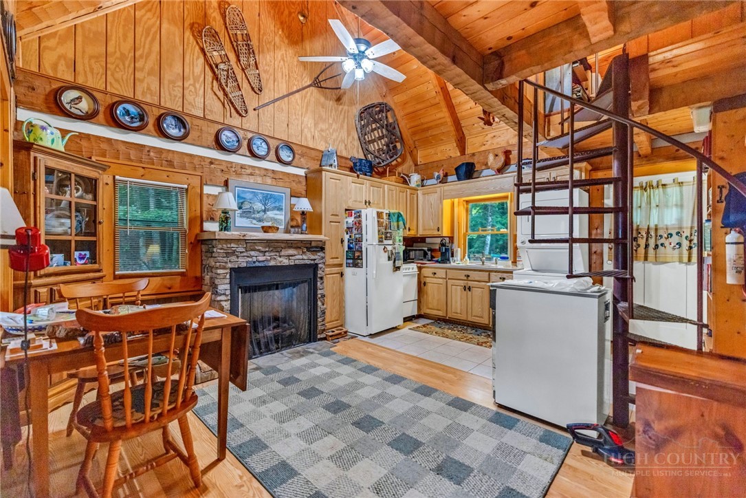 638 Riverwood Trail