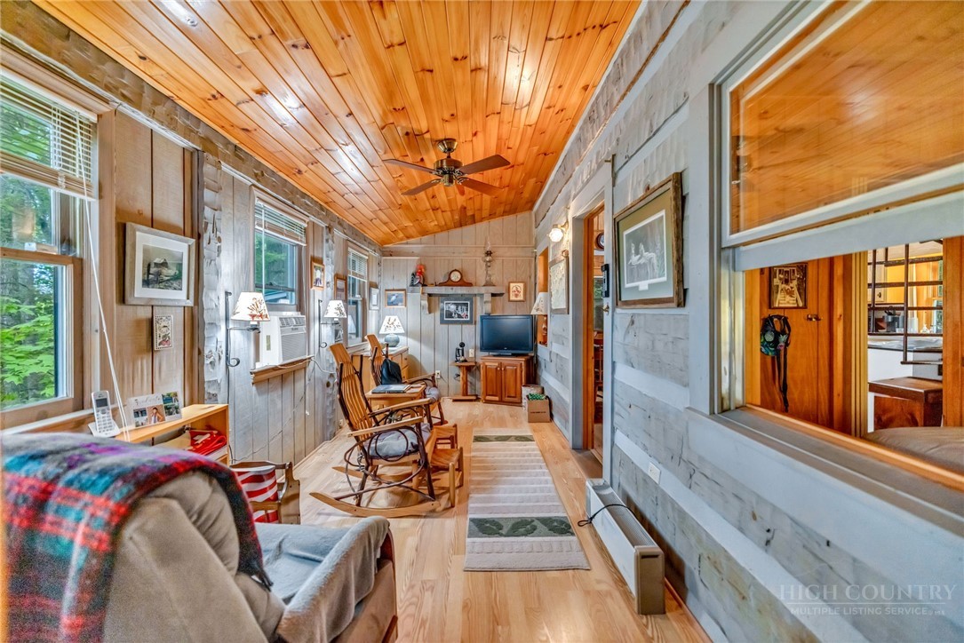 638 Riverwood Trail
