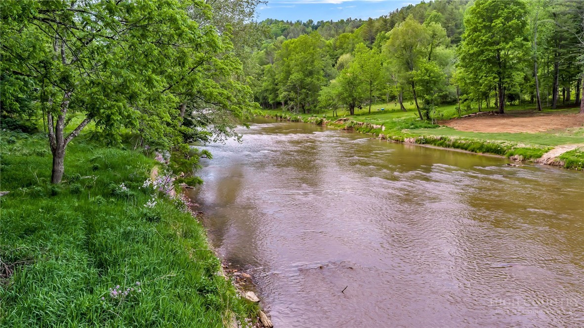 638 Riverwood Trail