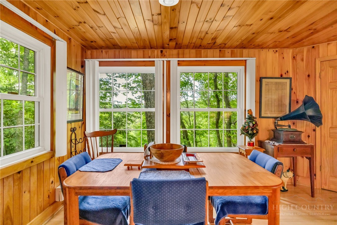 638 Riverwood Trail