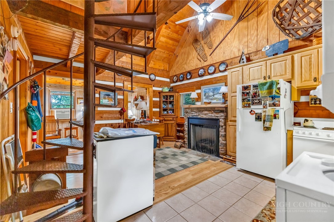 638 Riverwood Trail