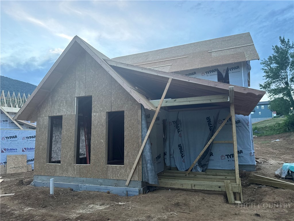 2 North Jefferson Avenue