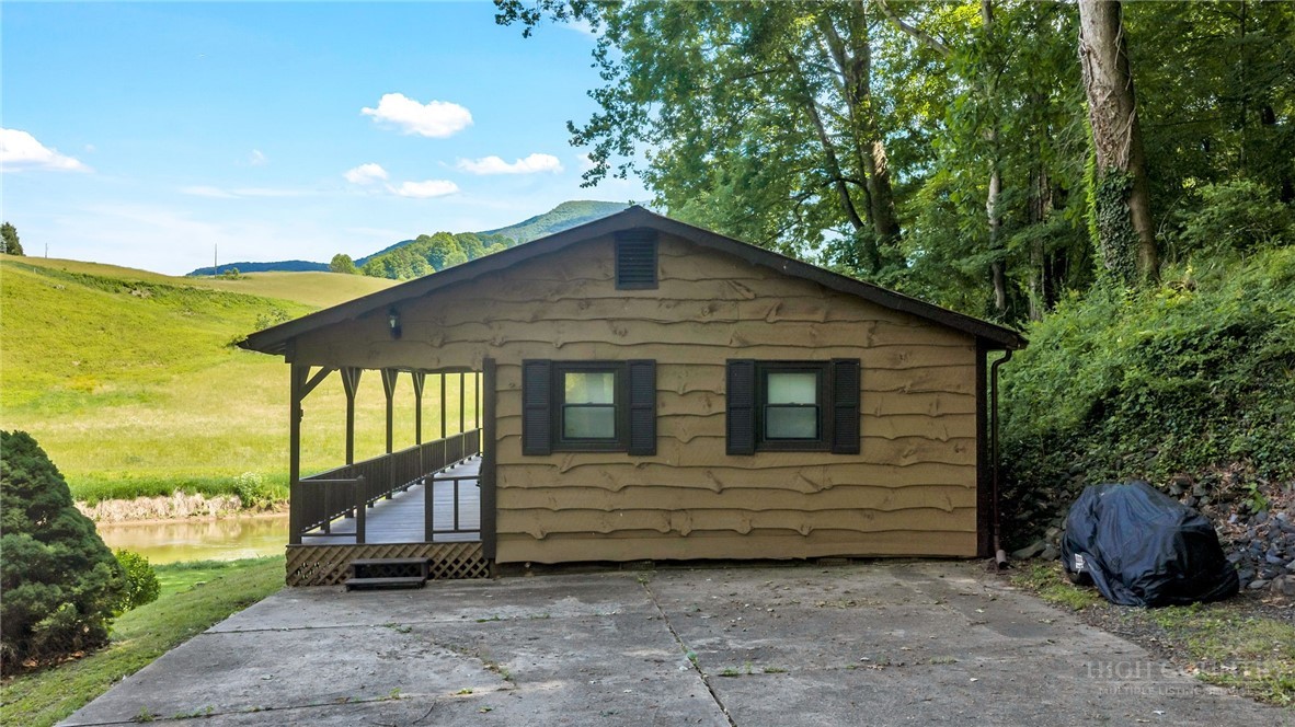 380 W Deep Ford Road