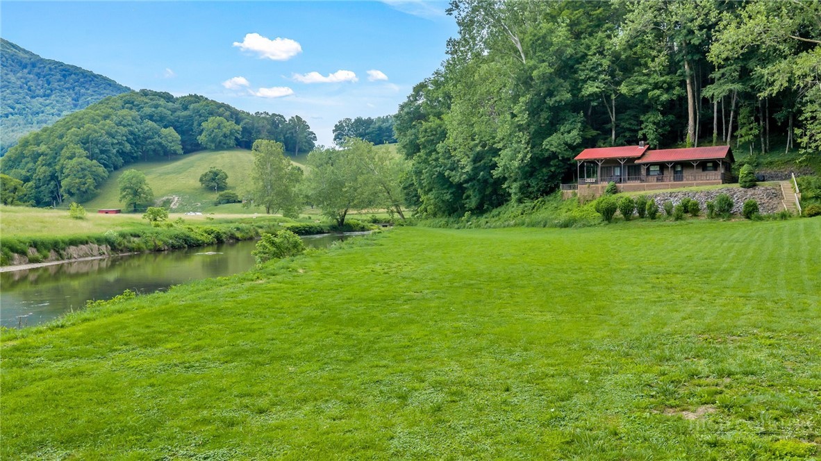 380 W Deep Ford Road