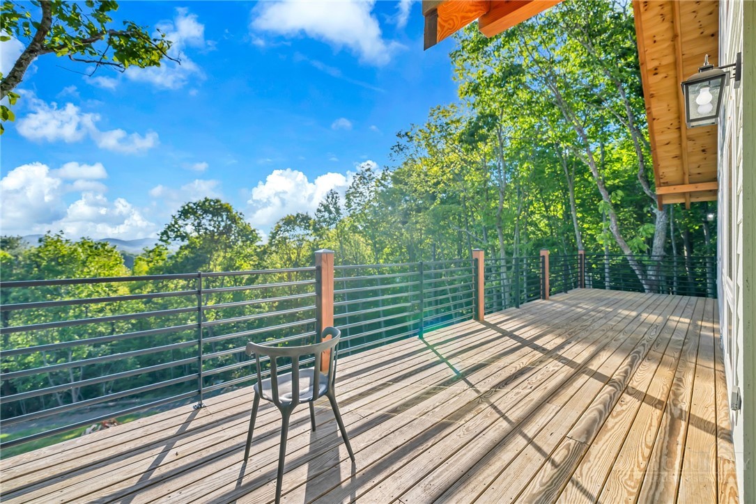 925 Red Sleigh Way