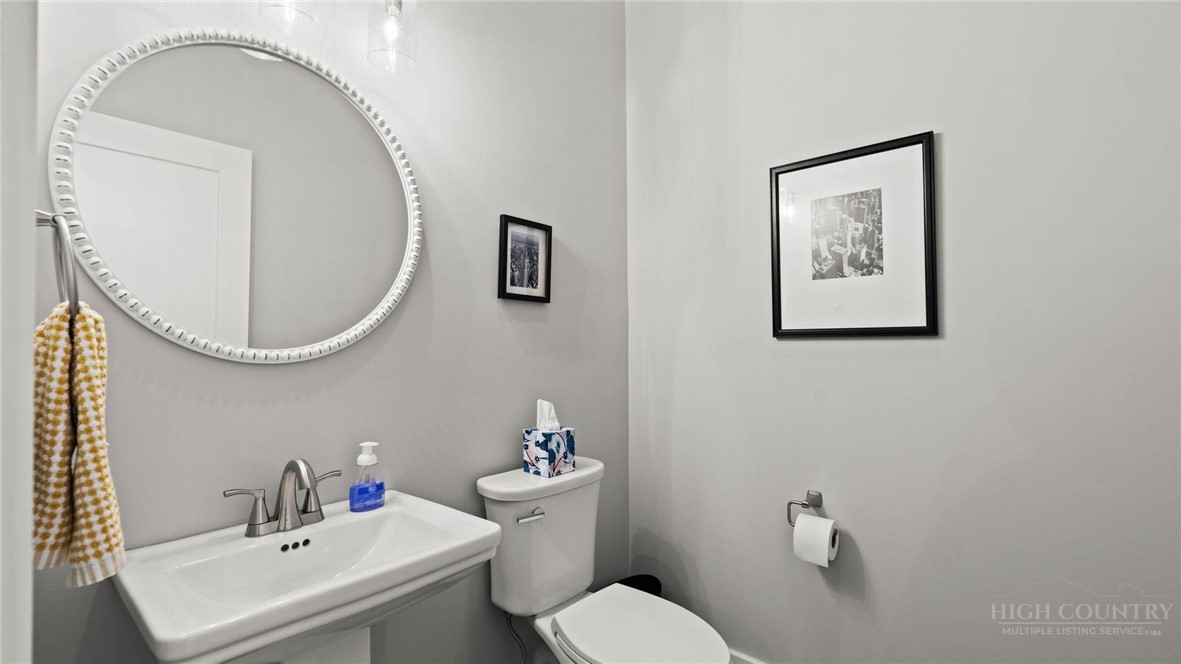 215 S Jefferson Station Place 210