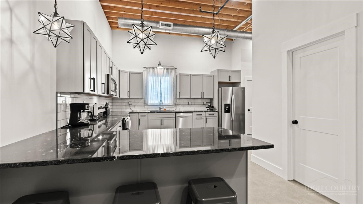 215 S Jefferson Station Place 210