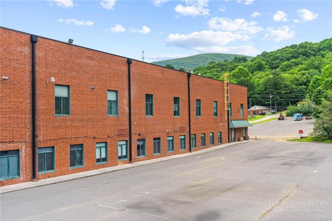 215 S Jefferson Station Place 210