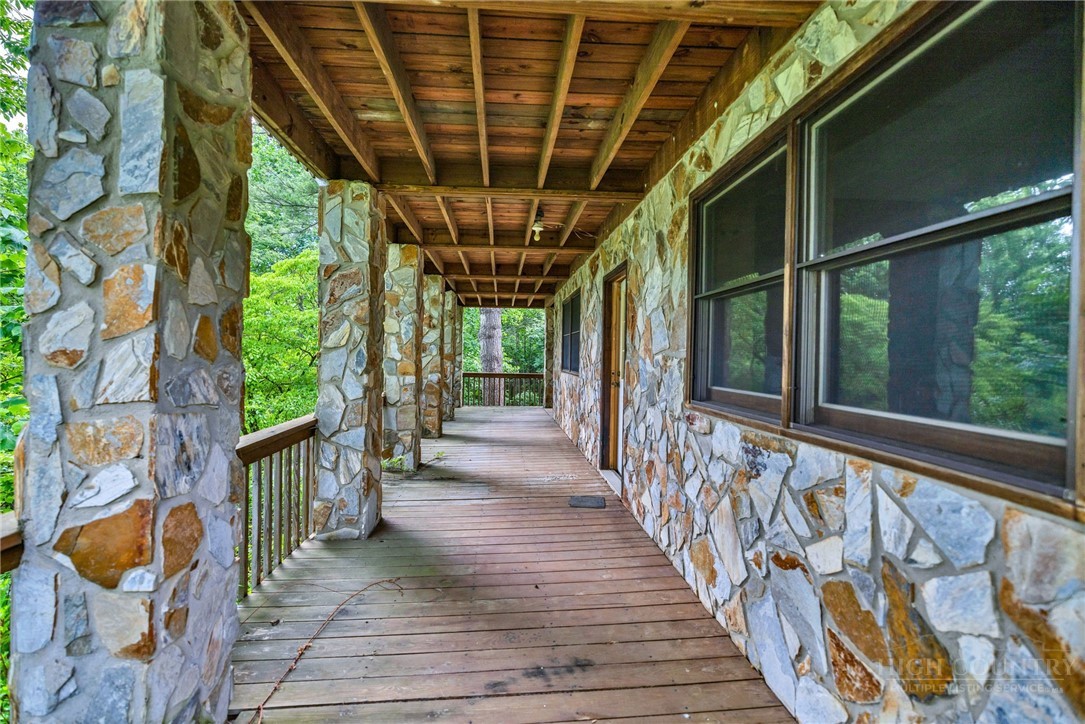 1521 Highway 194