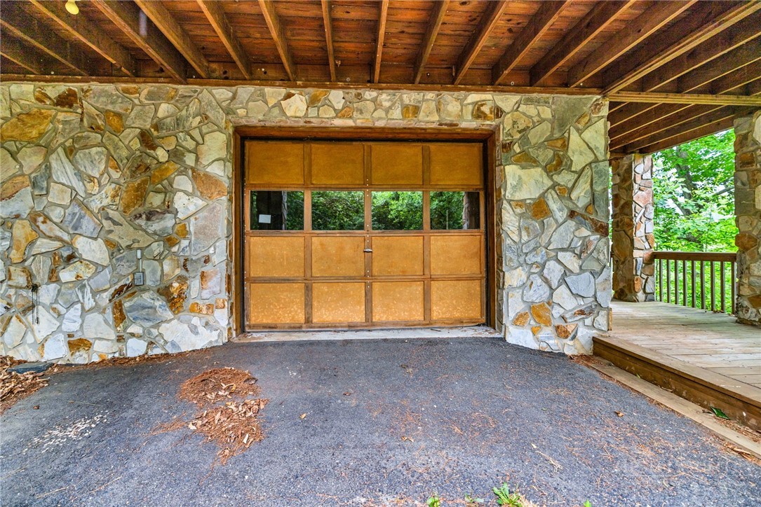 1521 Highway 194