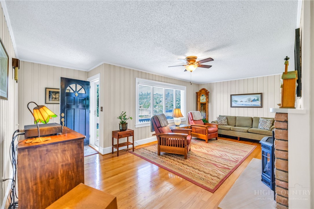 201 Reno Road