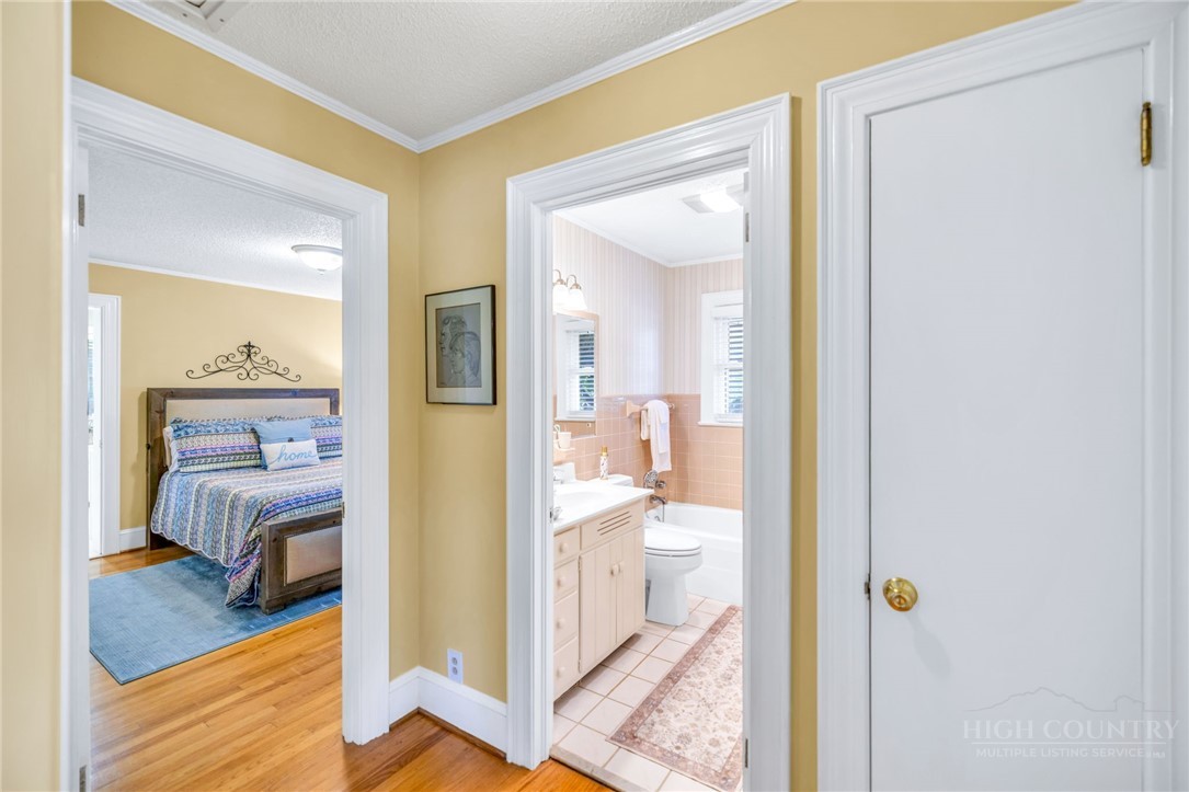 201 Reno Road
