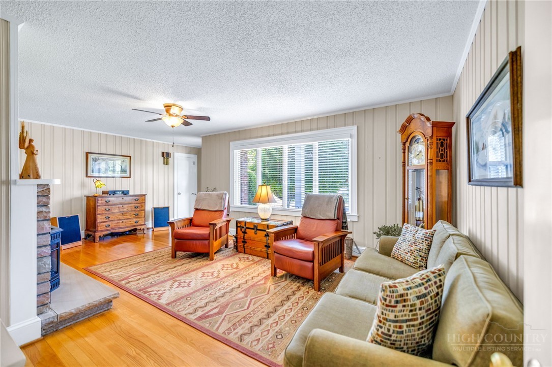 201 Reno Road