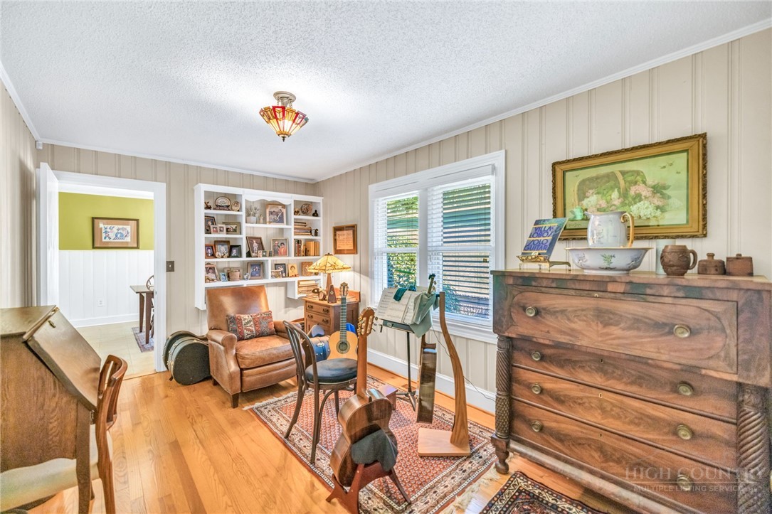201 Reno Road