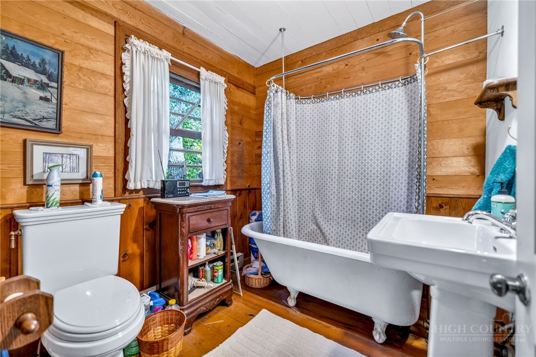 1351 Big Windfall Road
