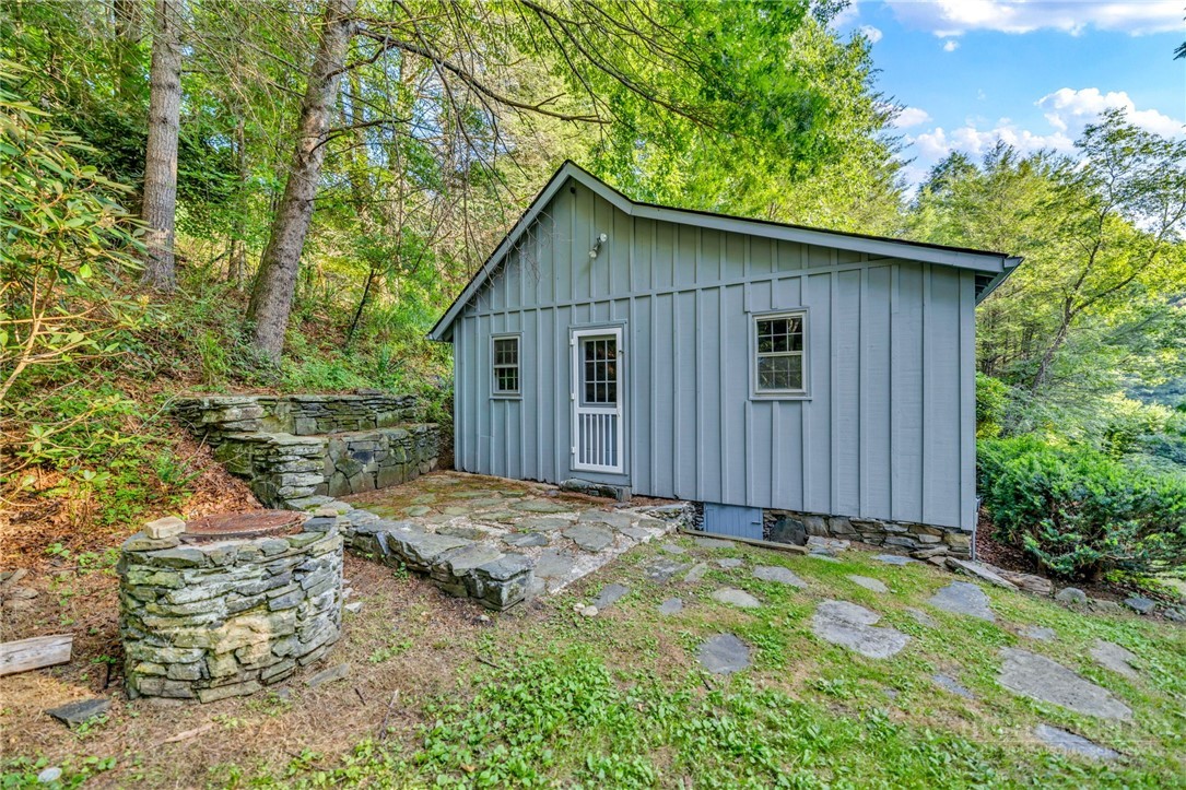 1092 Hartzog Ford Road