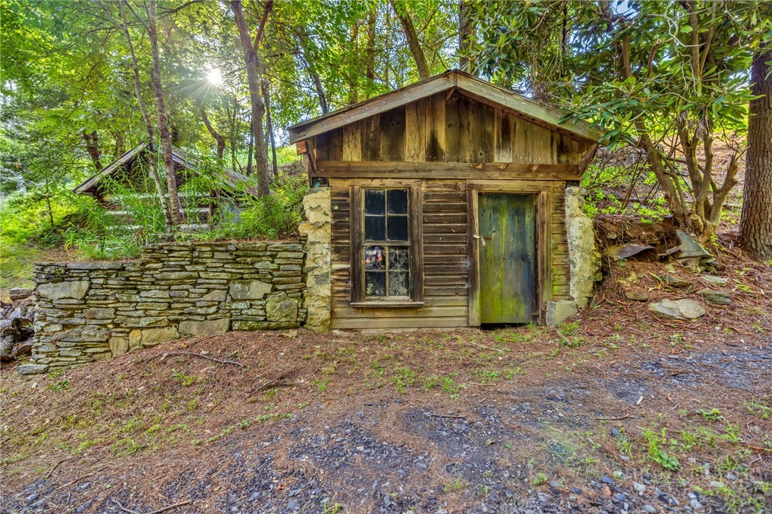 1092 Hartzog Ford Road
