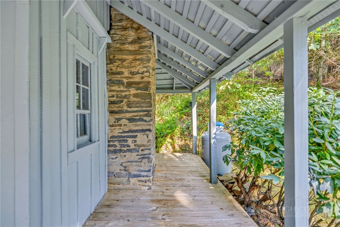 1092 Hartzog Ford Road