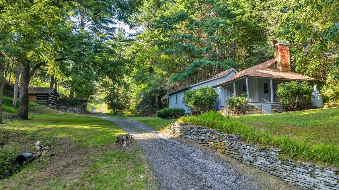 1092 Hartzog Ford Road
