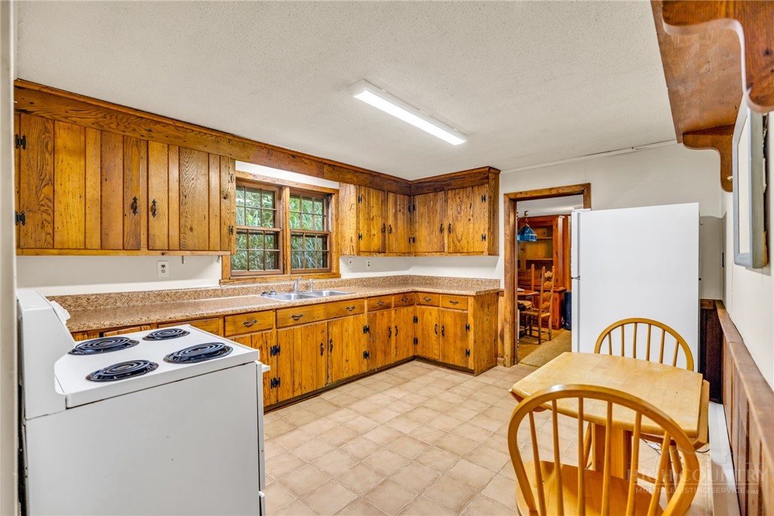 1092 Hartzog Ford Road