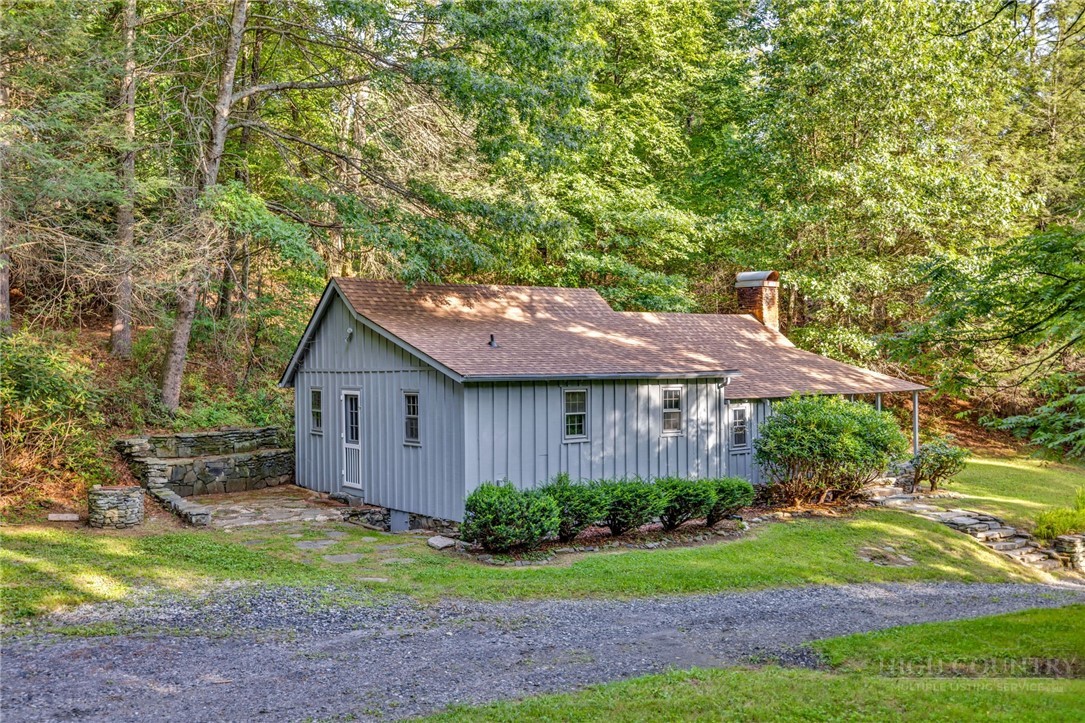 1092 Hartzog Ford Road