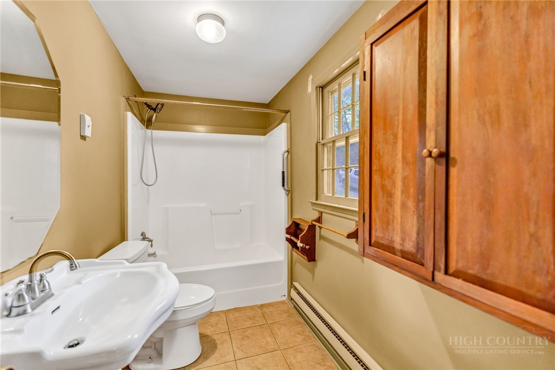 1092 Hartzog Ford Road