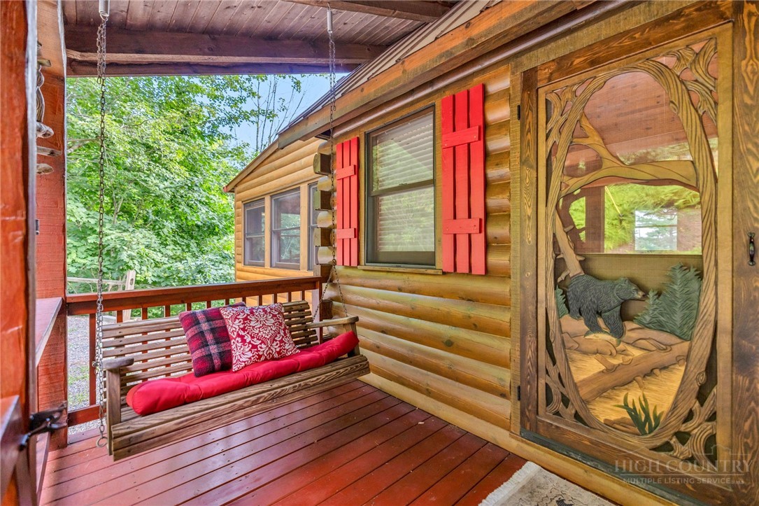 219 Ravenwood Drive