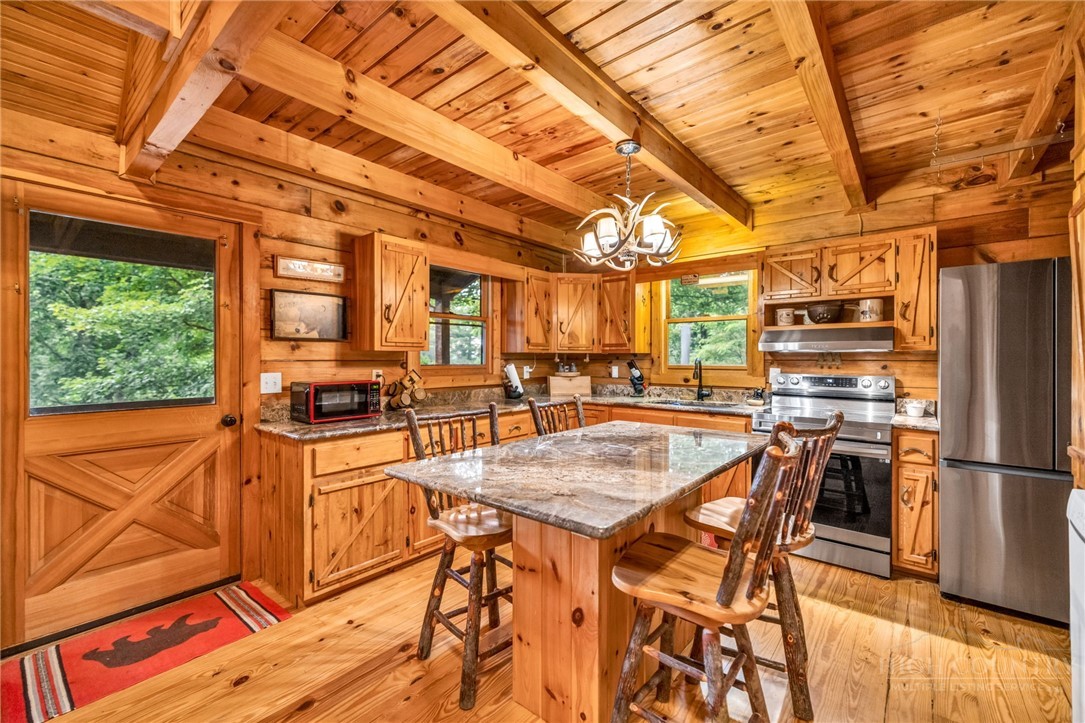 219 Ravenwood Drive