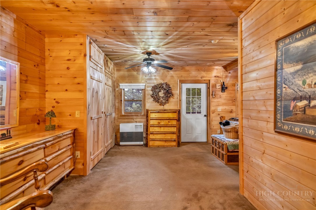 219 Ravenwood Drive