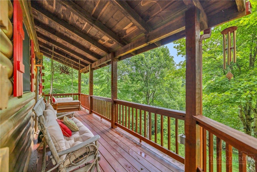 219 Ravenwood Drive