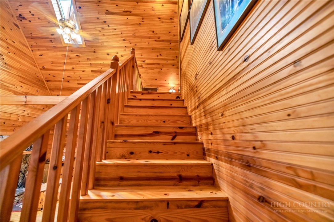219 Ravenwood Drive