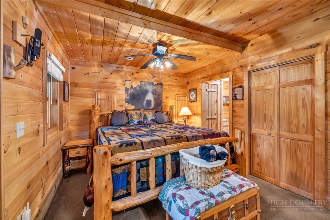 219 Ravenwood Drive