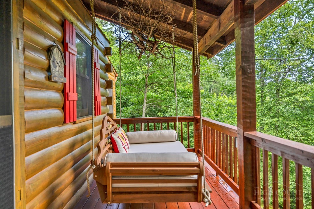 219 Ravenwood Drive