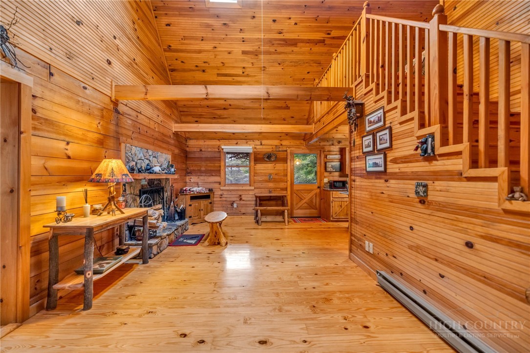219 Ravenwood Drive